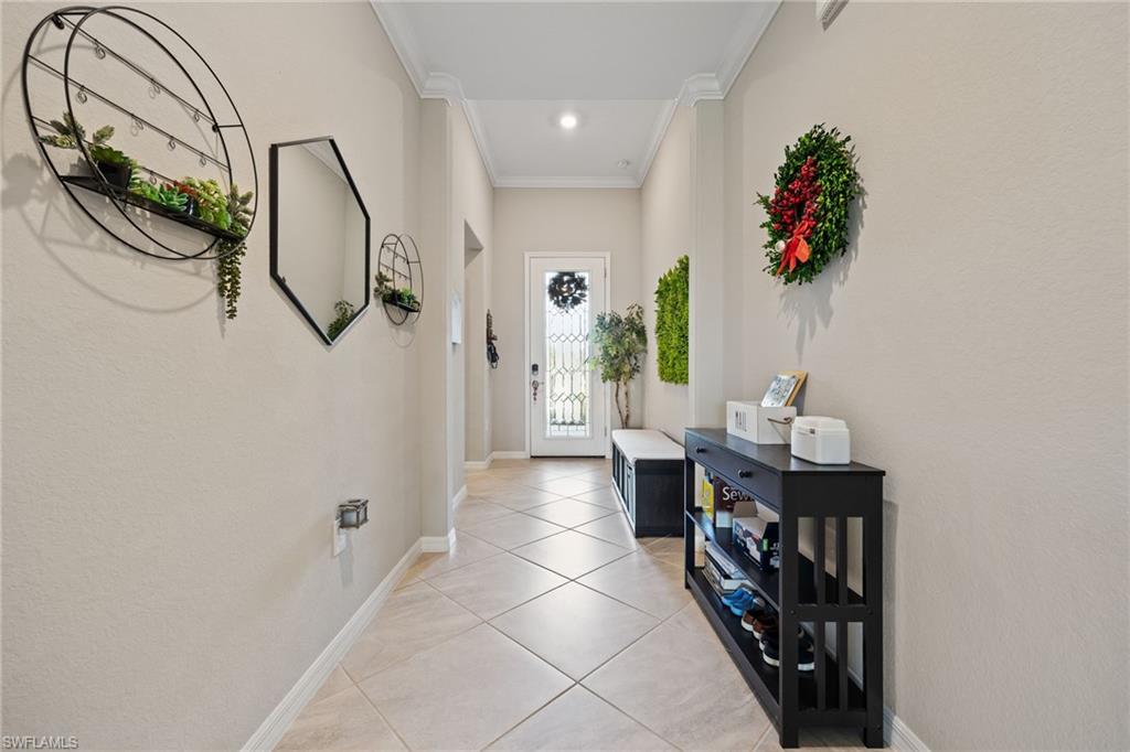 HAMPTON LAKES - Residential