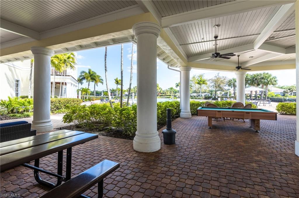 HAMPTON LAKES - Residential