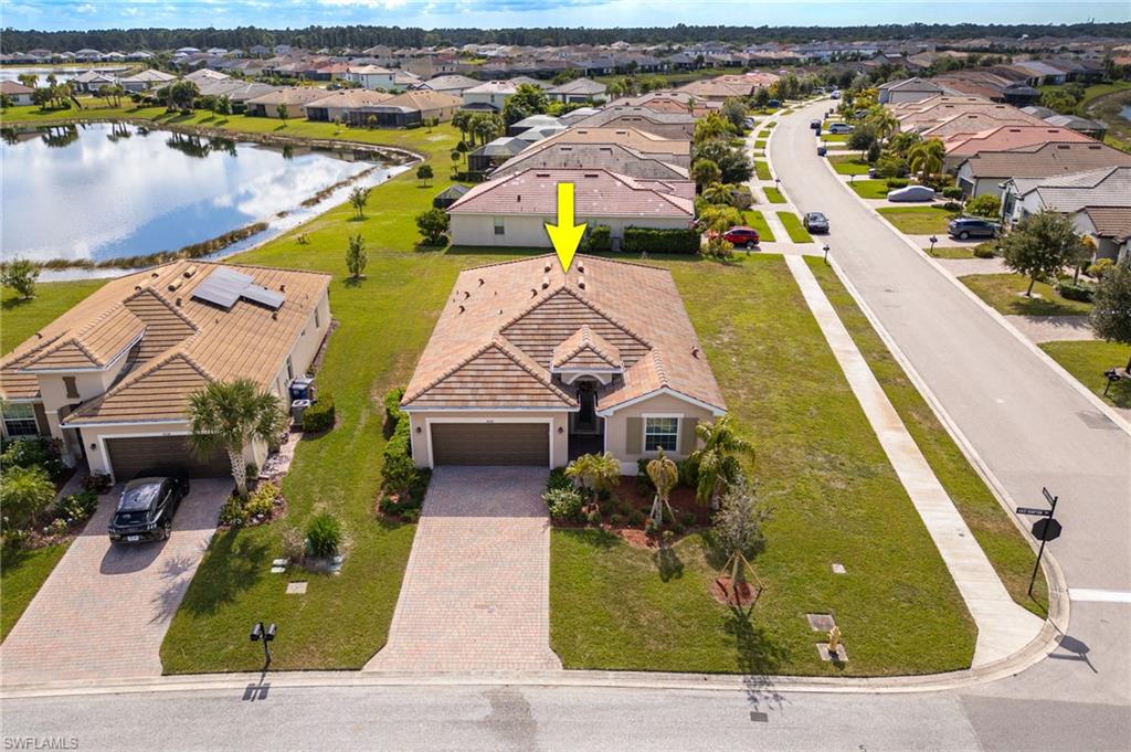 HAMPTON LAKES - Residential