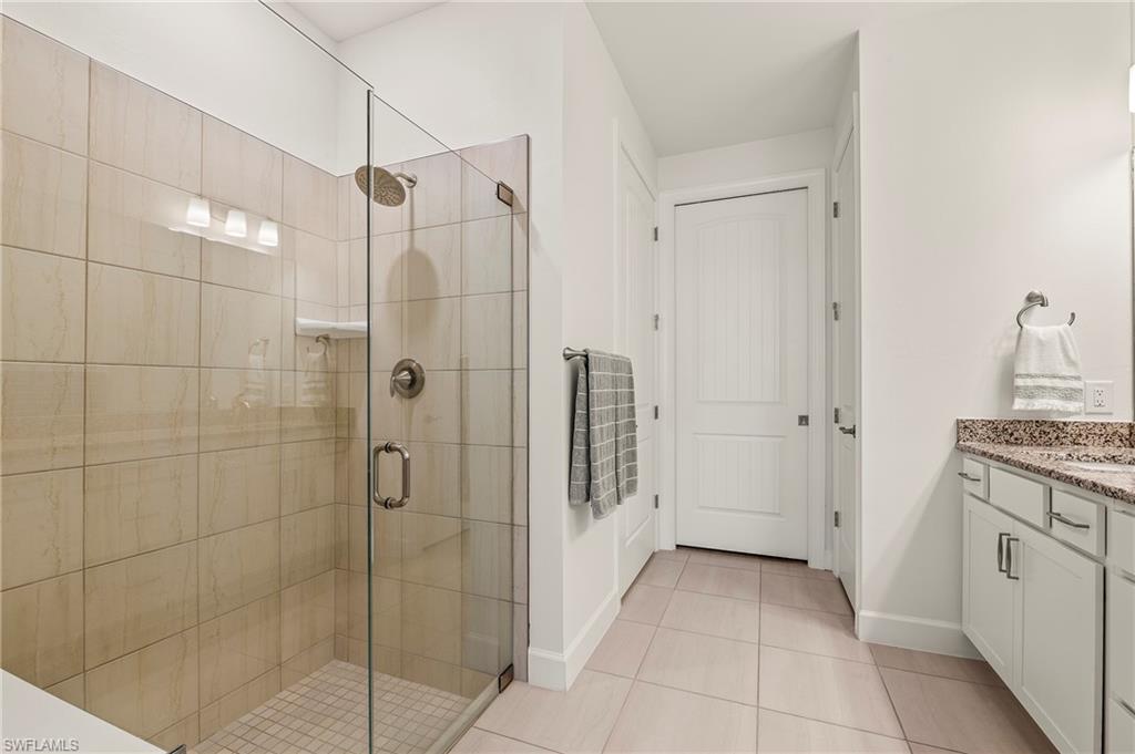 ESPLANADE LAKE CLUB - Residential