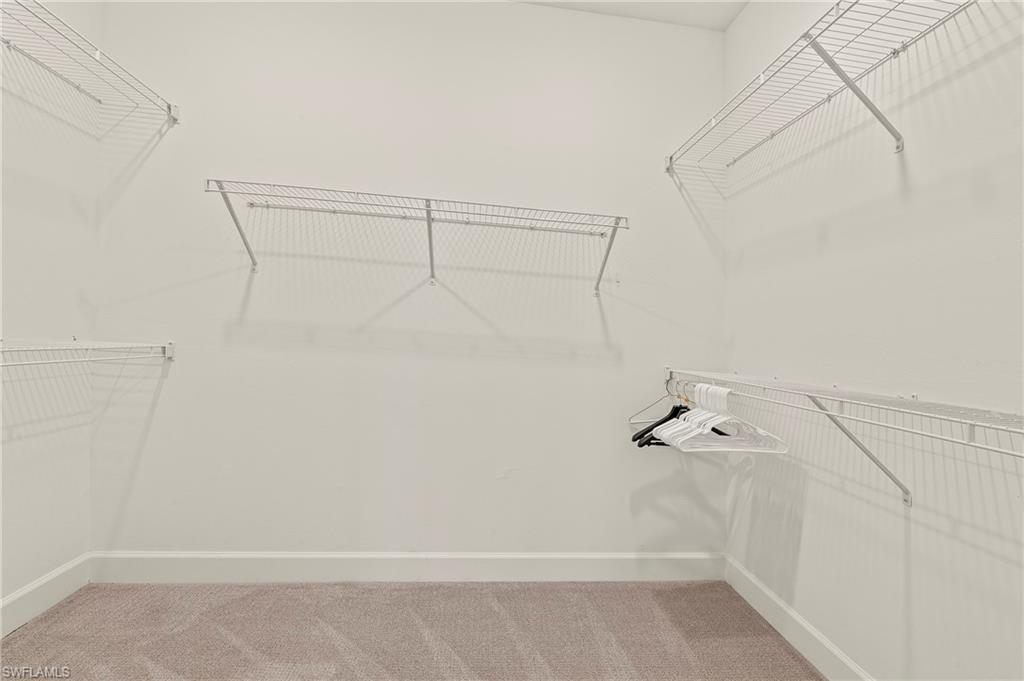 ESPLANADE LAKE CLUB - Residential