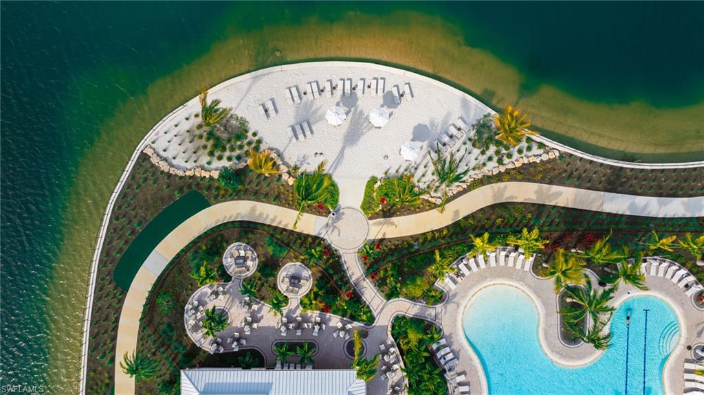 ESPLANADE LAKE CLUB - Residential