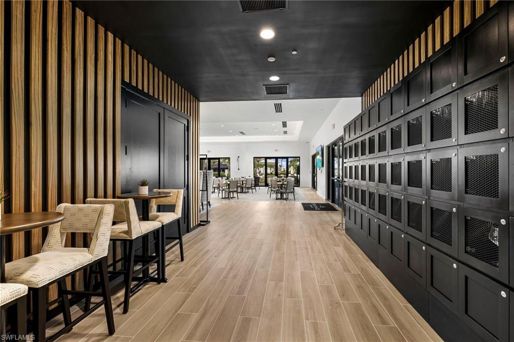 ESPLANADE LAKE CLUB - Residential