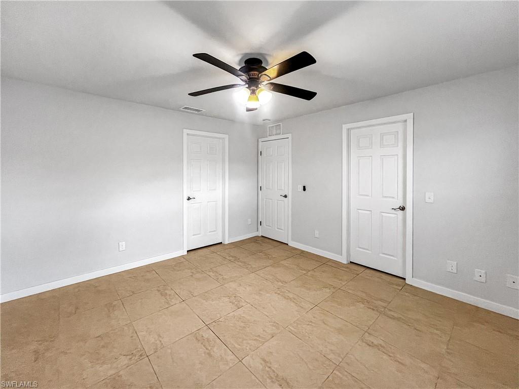 MIRROR LAKES - Residential Lease