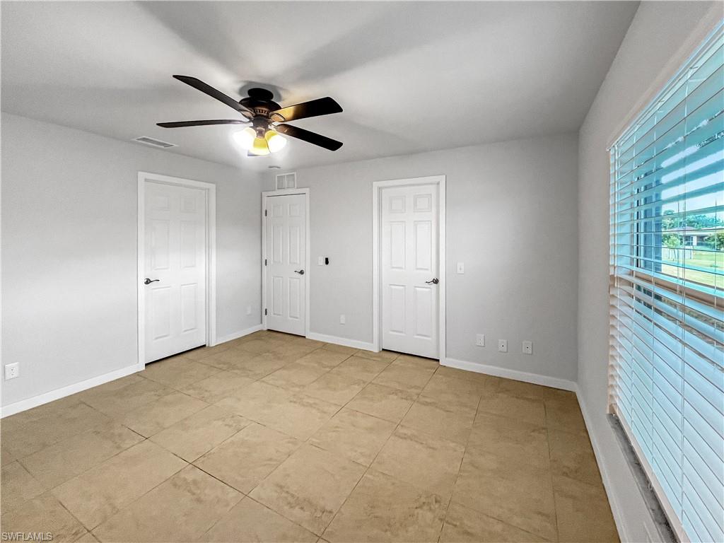 MIRROR LAKES - Residential Lease