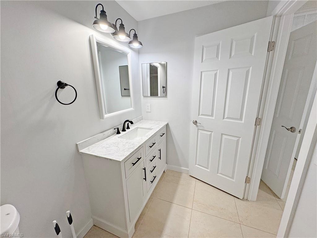 MIRROR LAKES - Residential Lease