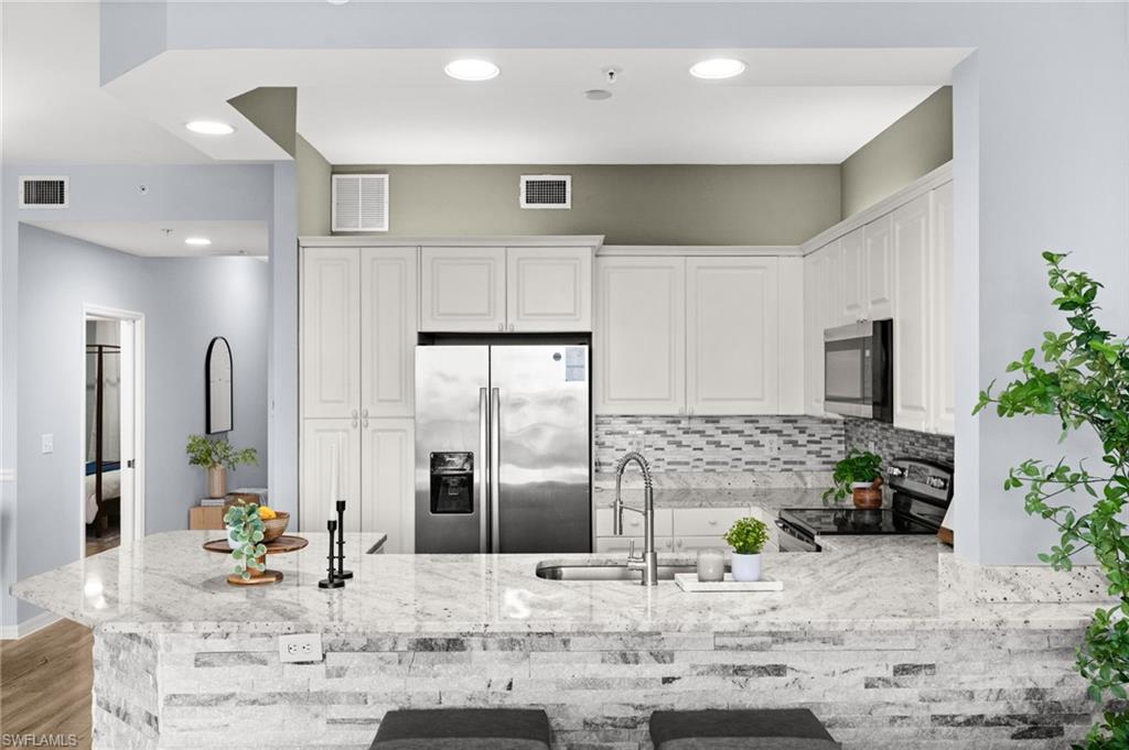 REGATTA - Residential