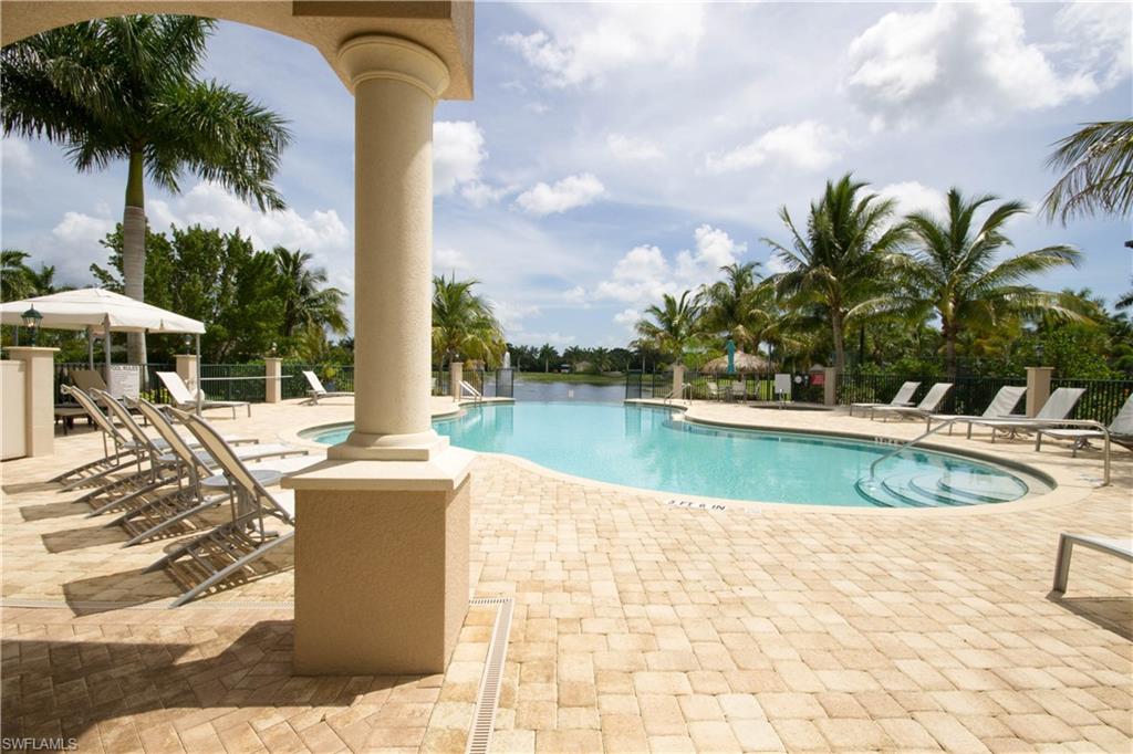 NAPLES MOTORCOACH RESORT - Land