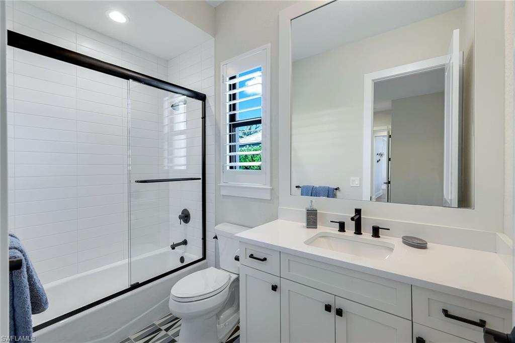 TWIN EAGLES - Residential