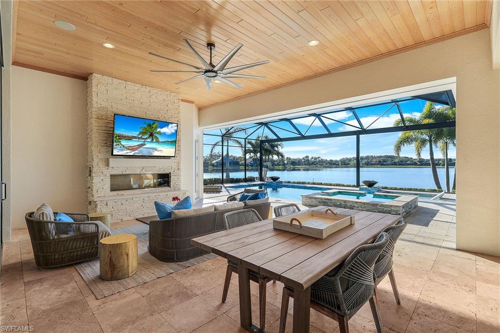 TWIN EAGLES - Residential