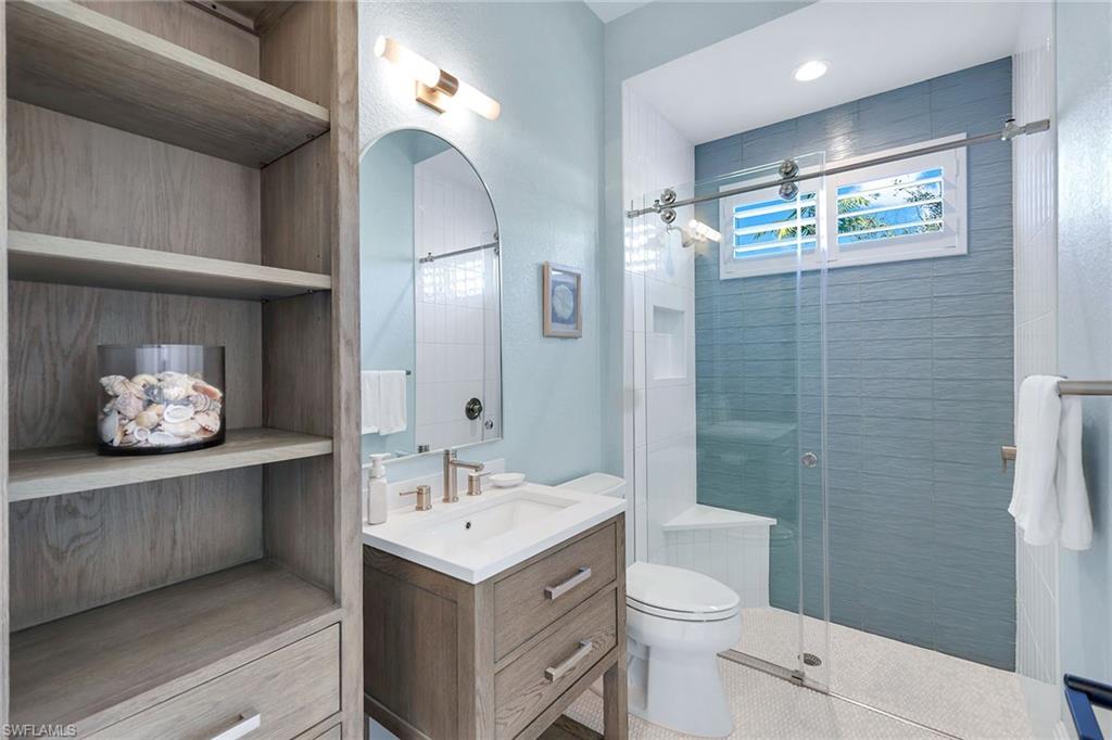 TWIN EAGLES - Residential