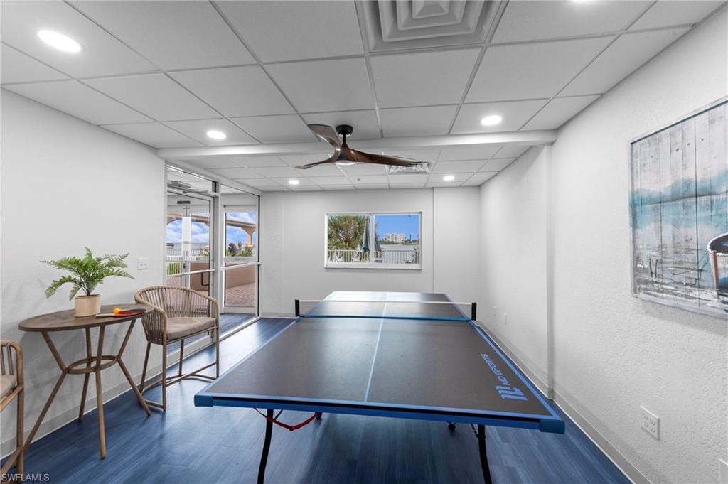 LOVERS KEY BEACH CLUB - Residential