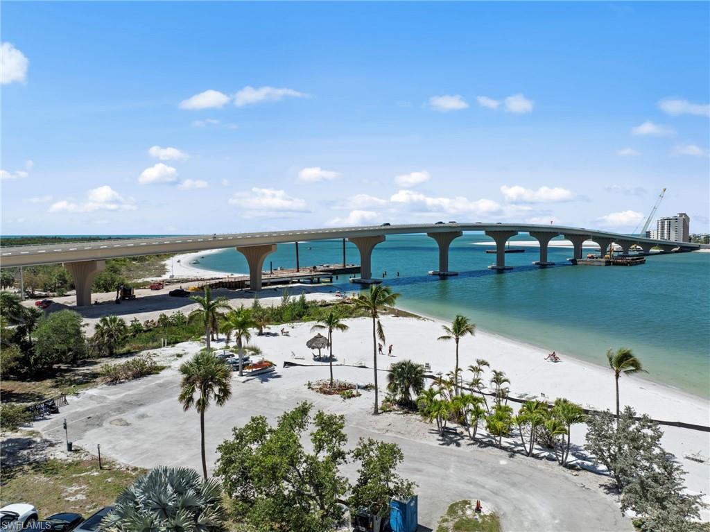 LOVERS KEY BEACH CLUB - Residential