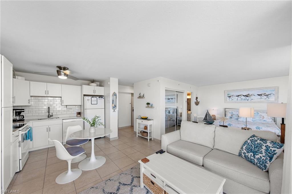 LOVERS KEY BEACH CLUB - Residential