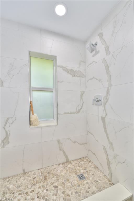 GLADES COUNTRY CLUB - Residential