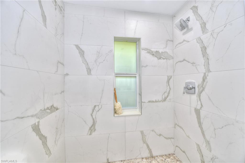 GLADES COUNTRY CLUB - Residential