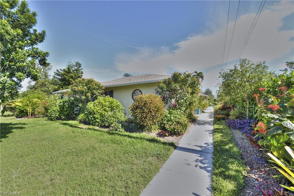 GLADES COUNTRY CLUB - Residential