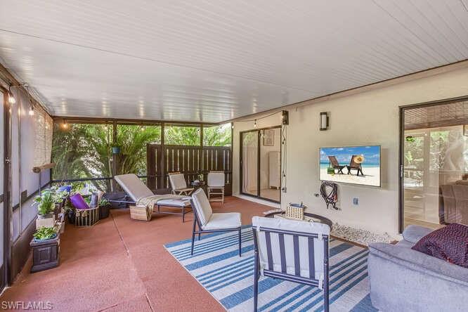 ROYAL WOODS - Residential