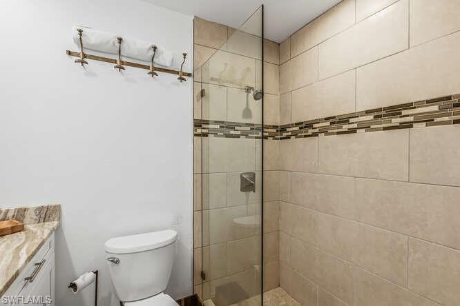 ROYAL WOODS - Residential