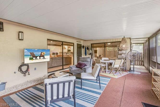 ROYAL WOODS - Residential