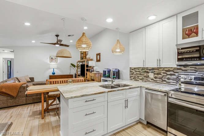 ROYAL WOODS - Residential