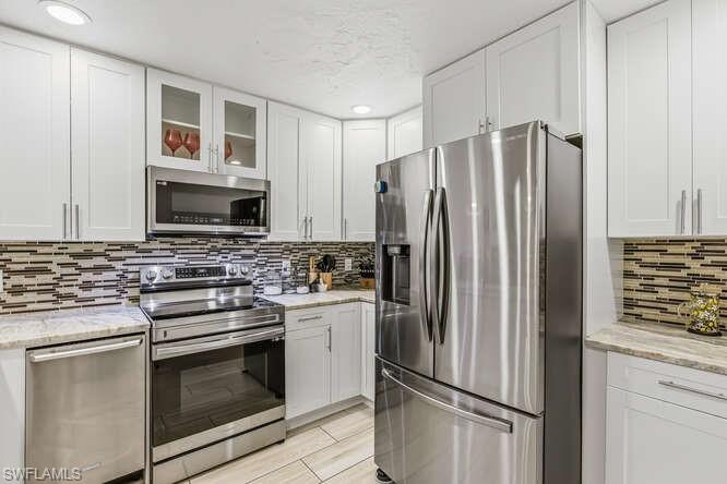 ROYAL WOODS - Residential