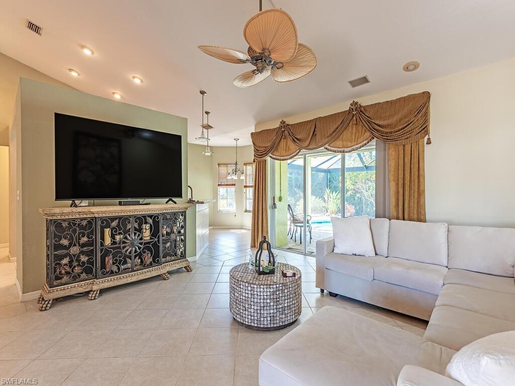 BERKSHIRE LAKES - Residential