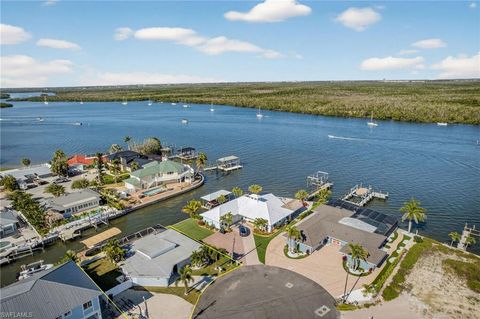 Photo of 467 Madison CT, FORT MYERS BEACH, FL 33931 (MLS # 2025019458)