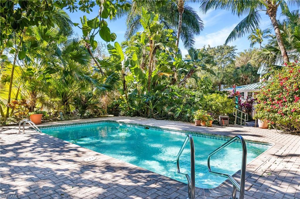 DICKEYS JOHN R SUBD - Residential