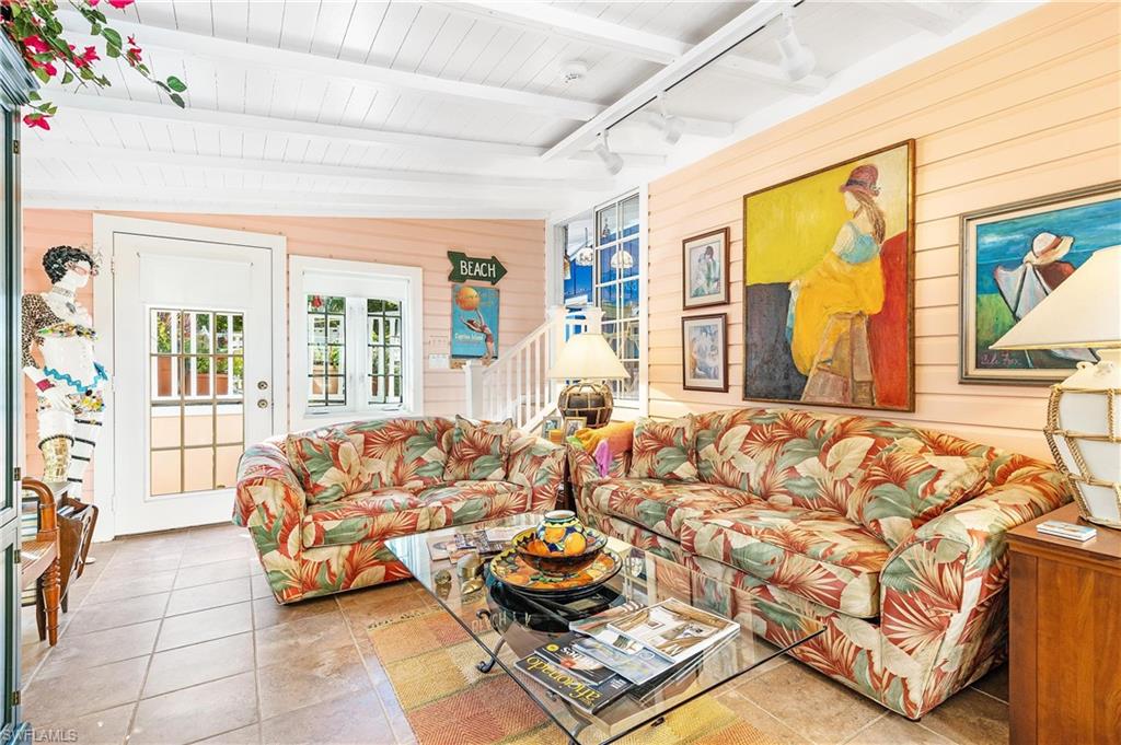 DICKEYS JOHN R SUBD - Residential