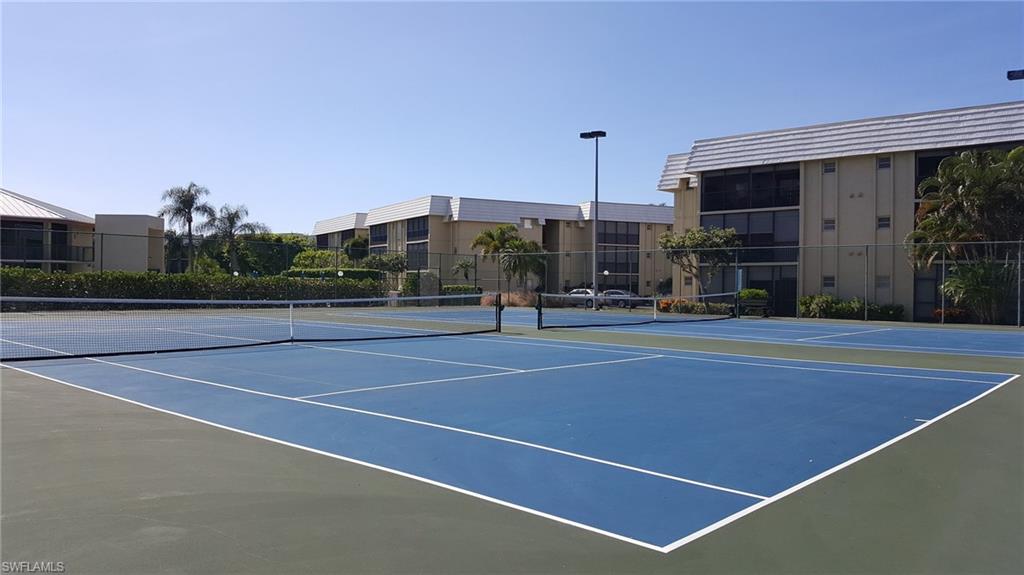 HIDDEN LAKE VILLAS - Residential