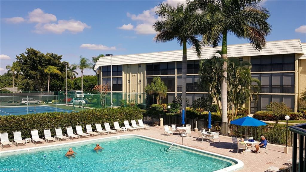 HIDDEN LAKE VILLAS - Residential