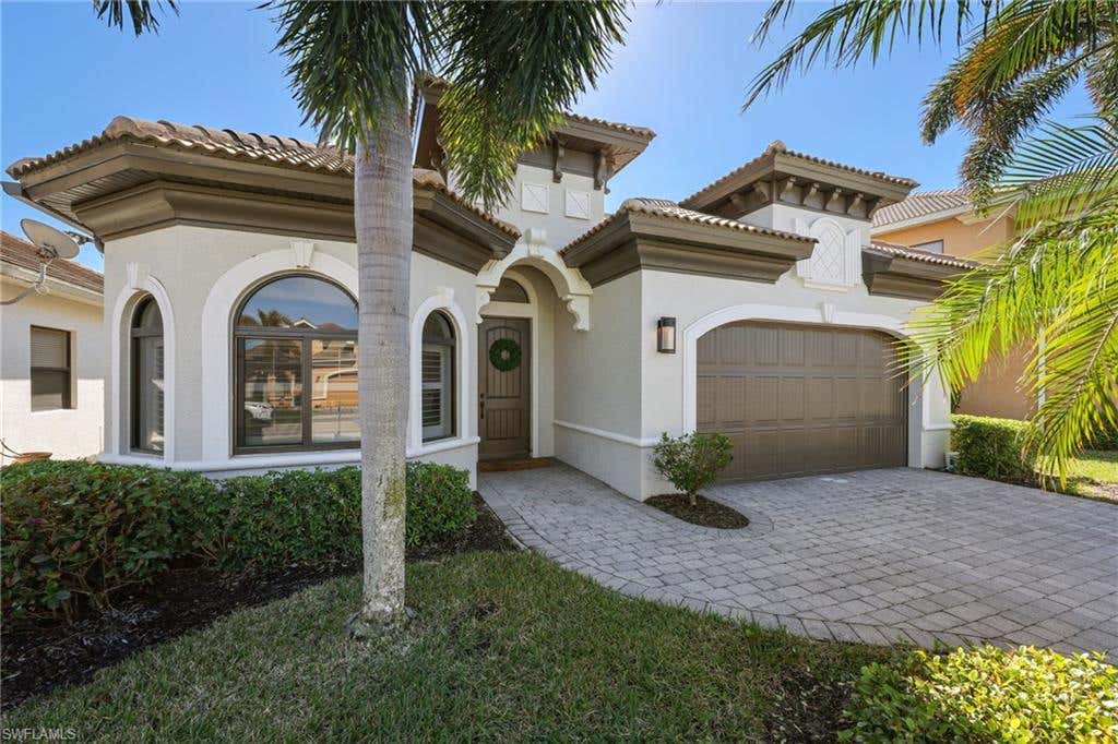 Photo of 1419 Serrano CIR, NAPLES, FL 34105 (MLS # 226026335)