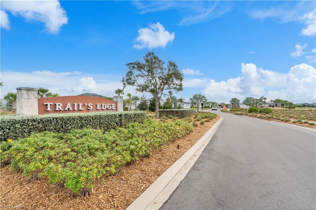 TRAILS EDGE - Residential Lease