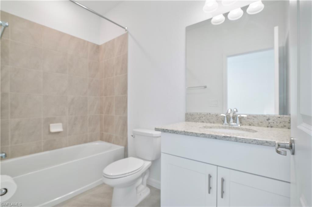 TRAILS EDGE - Residential Lease