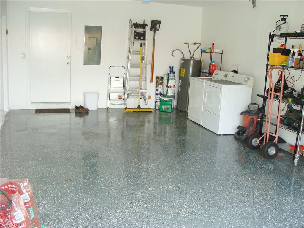 LAKEWOOD VILLAS - Residential