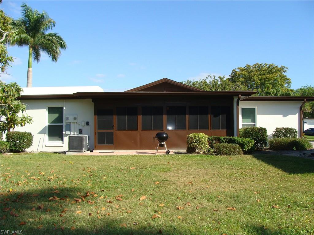 LAKEWOOD VILLAS - Residential