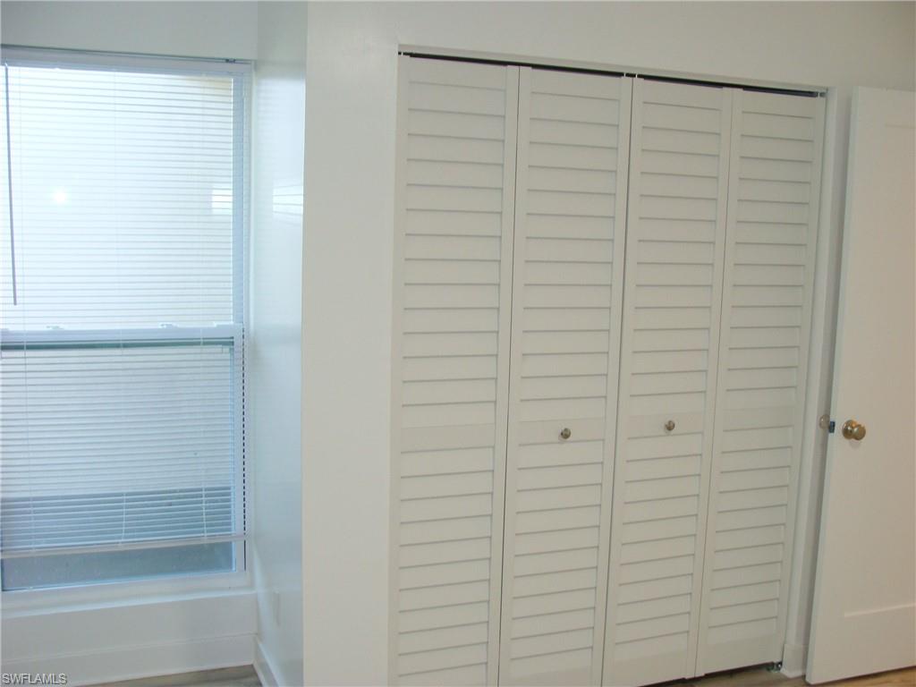 LAKEWOOD VILLAS - Residential