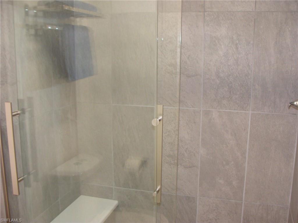 LAKEWOOD VILLAS - Residential