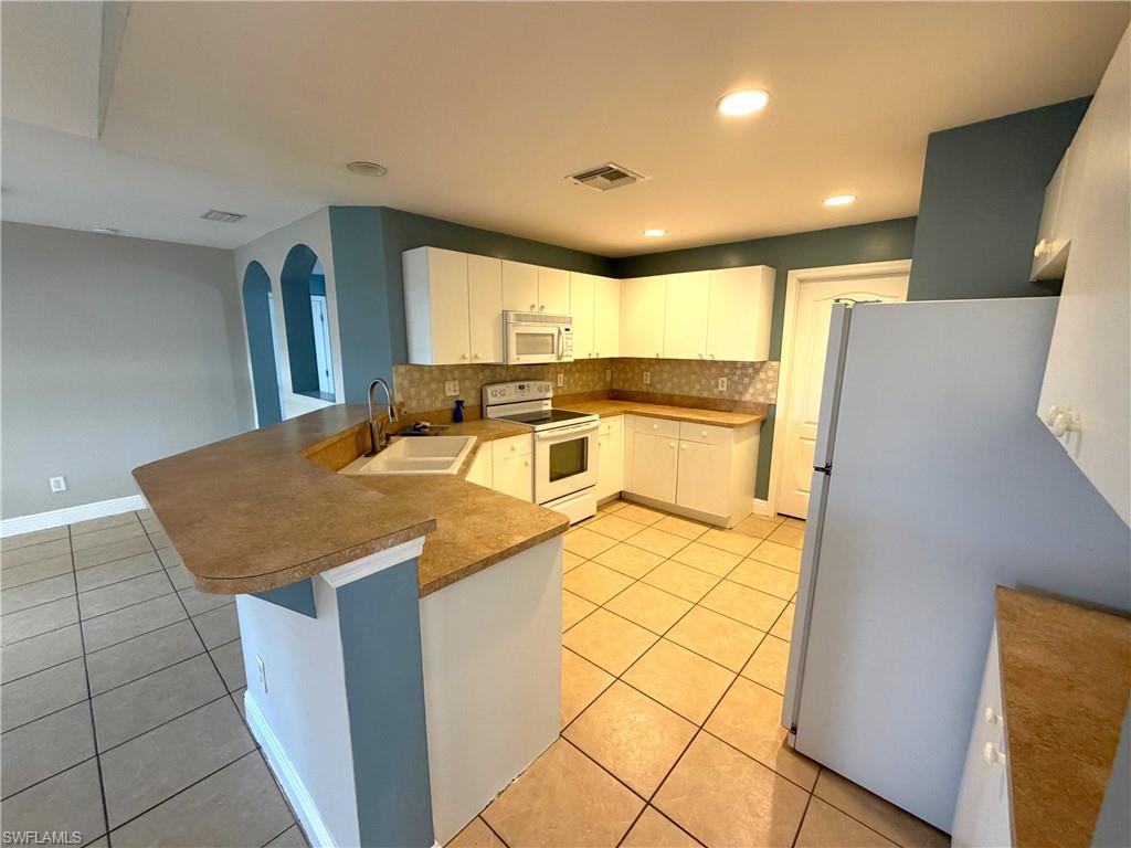 CAPE CORAL - Residential Lease