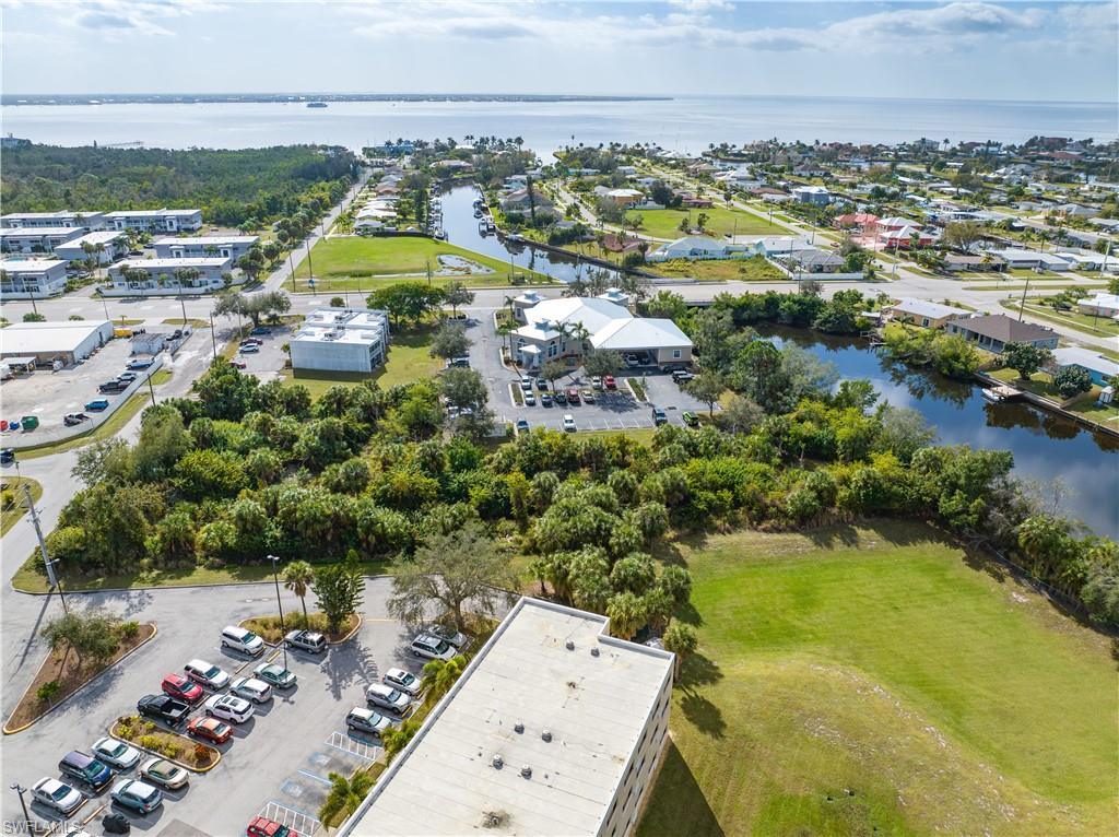 PORT CHARLOTTE - Land