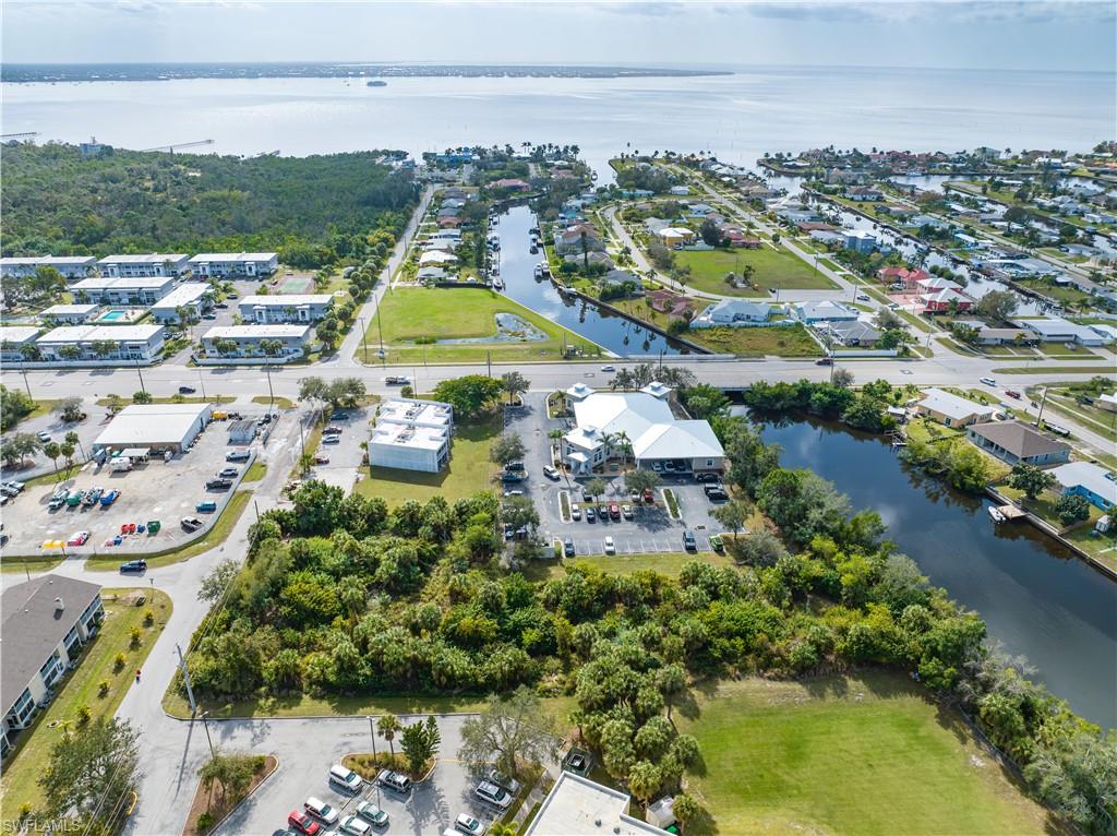 PORT CHARLOTTE - Land