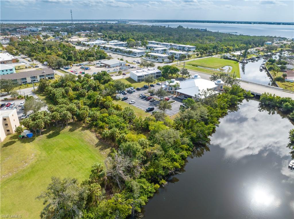 PORT CHARLOTTE - Land