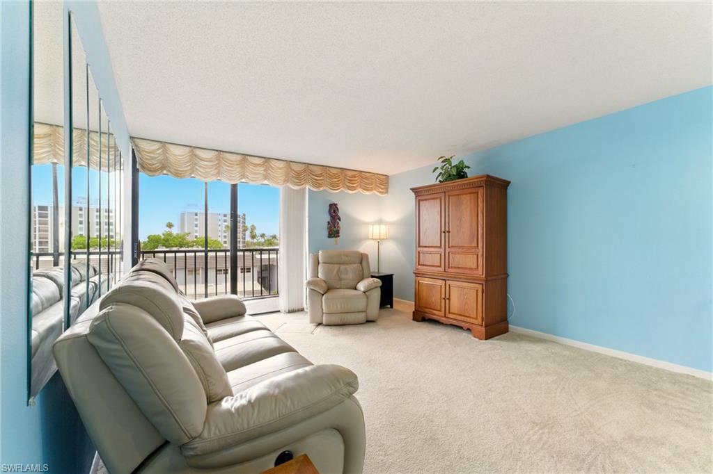 SCHOONER BAY - Residential