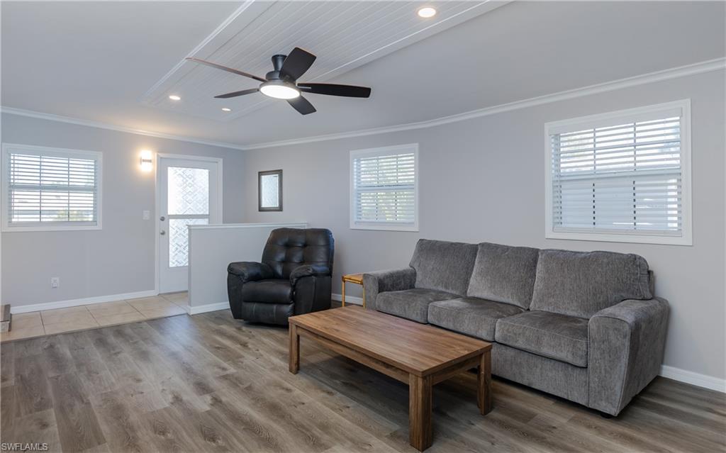 CORKSCREW WOODLANDS - Residential