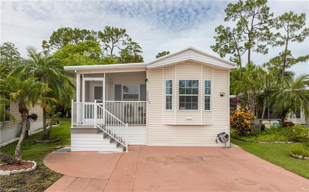 CORKSCREW WOODLANDS - Residential