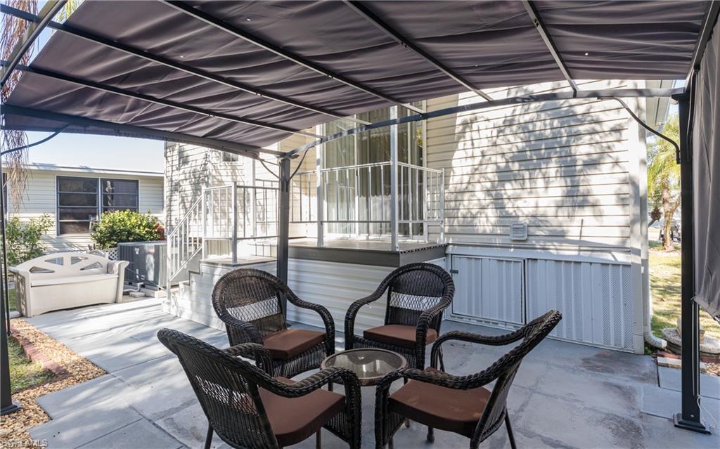 CORKSCREW WOODLANDS - Residential