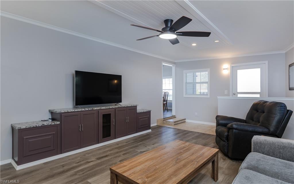 CORKSCREW WOODLANDS - Residential