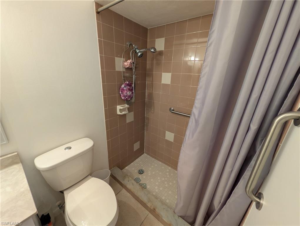 DANAH COURT CONDO - Residential