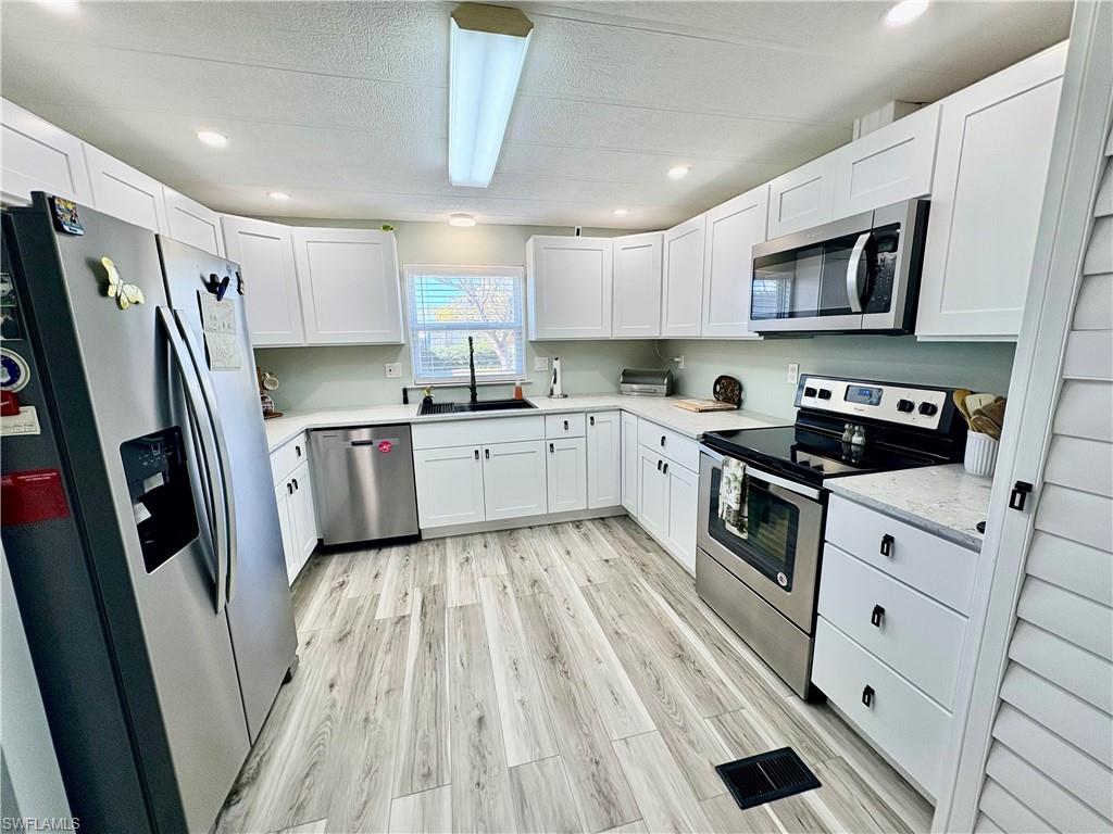 LAKE ARROWHEAD MOB VILLAGE - Residential